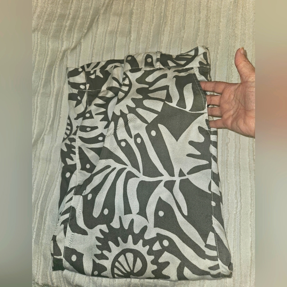 Grashey and Creamish Patterned Wide Leg Pants